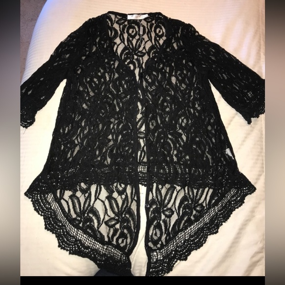 Solitaire Tops - Solitaire lace blouse
